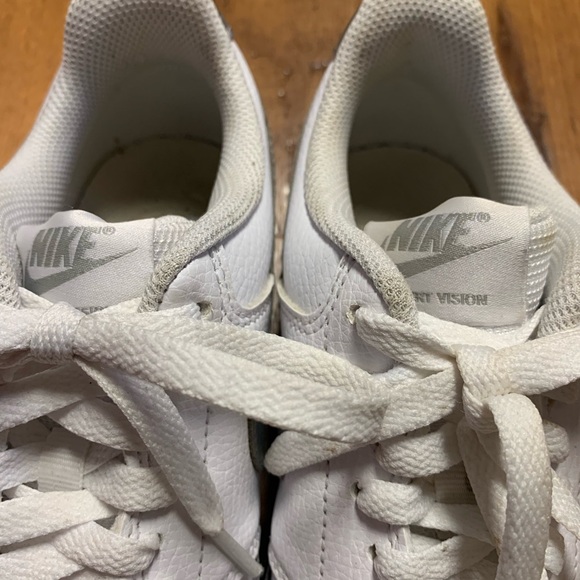 Nike Air Max Excee Athletic Sneakers Leather Size 7 Women’s or Youth EUC - Picture 9 of 9